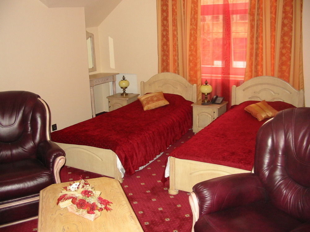 Târgu-Mureş Pension La Cupola מראה חיצוני תמונה