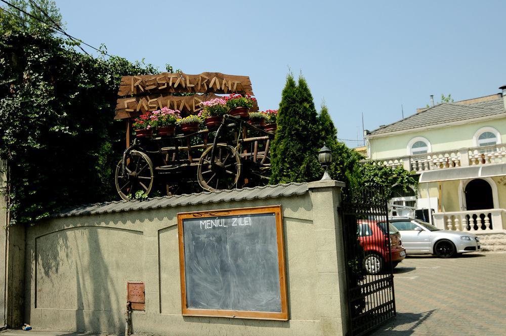 Târgu-Mureş Pension La Cupola מראה חיצוני תמונה