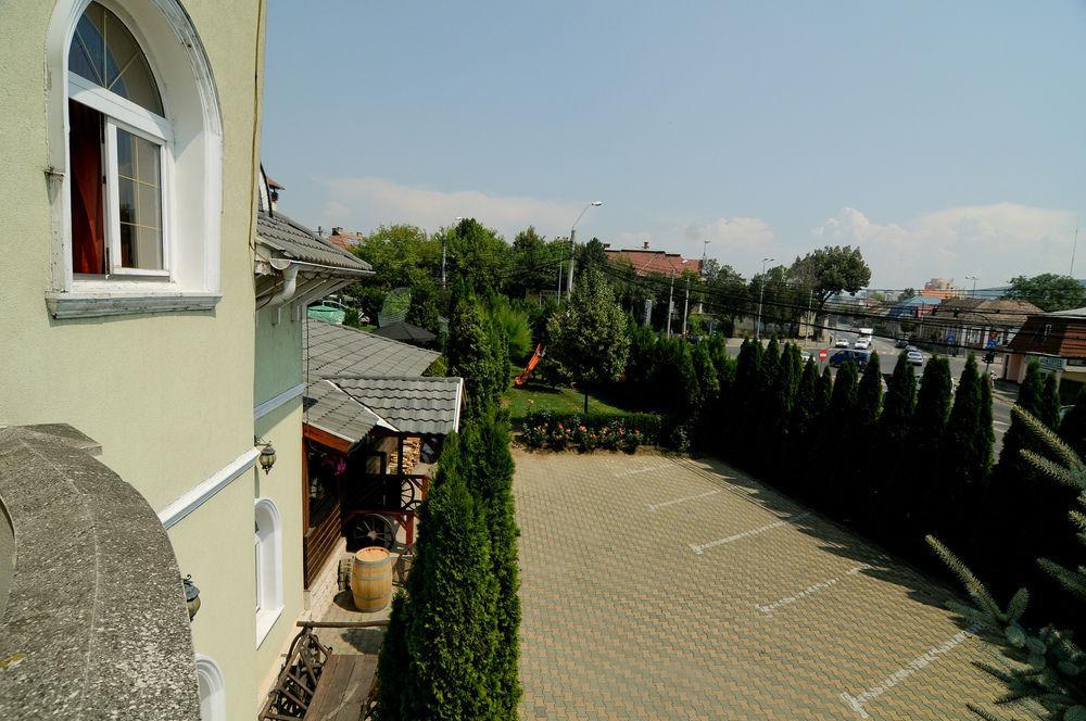 Târgu-Mureş Pension La Cupola מראה חיצוני תמונה