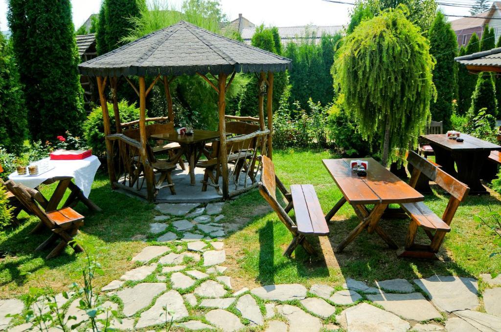 Târgu-Mureş Pension La Cupola מראה חיצוני תמונה